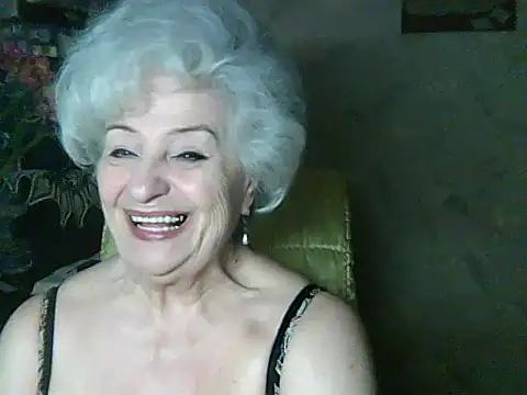 Snapshot of ValeriaKroww chatting on 06/20/26, 02:58 ValeriaKroww online show from 06/20/26, 02:58