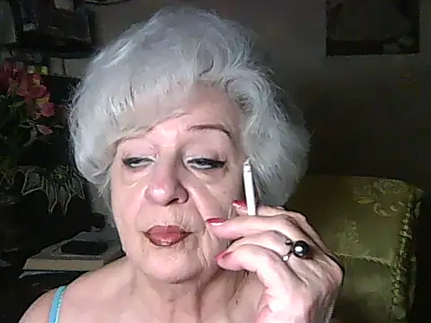 Snapshot of ValeriaKroww chatting on 06/20/26, 06:22 ValeriaKroww online show from 06/20/26, 06:22