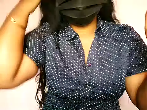 Mathi cam online show from 07/07/26, 04:04