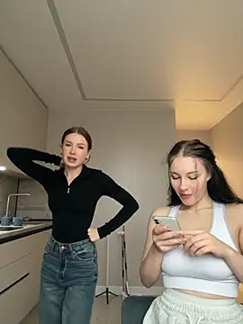 MelissaPinkiss online show from 12/04/25, 07:17