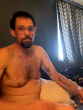 biggdaddyandqueenn online show from 12/16/25, 04:12