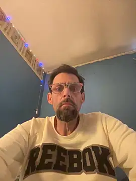 biggdaddyandqueenn online show from 12/21/25, 07:54