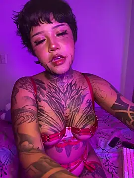 Snapshot of kymmkitty_star chatting on 11/05/25, 01:11 kymmkitty star online show from 11/05/25, 01:11