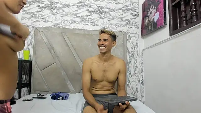 KiraFox1 online show from 02/19/26, 07:54