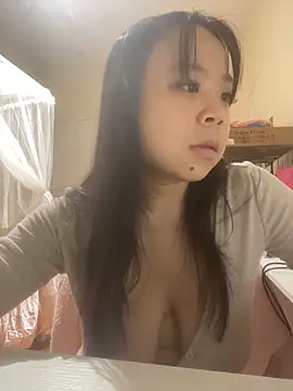 Snapshot of baeezzyy chatting on 11/04/25, 12:54 baeezzyy online show from 11/04/25, 12:54