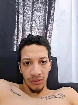 Snapshot of katy699 chatting on 11/14/25, 12:48 katy699 online show from 11/14/25, 12:48