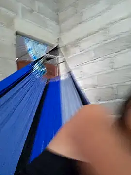 Snapshot of lapicarona18 chatting on 11/21/25, 01:43 lapicarona18 online show from 11/21/25, 01:43