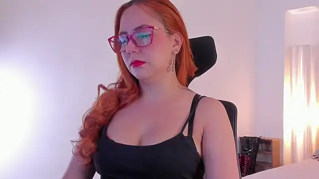 MistressErza online show from 06/26/26, 03:38
