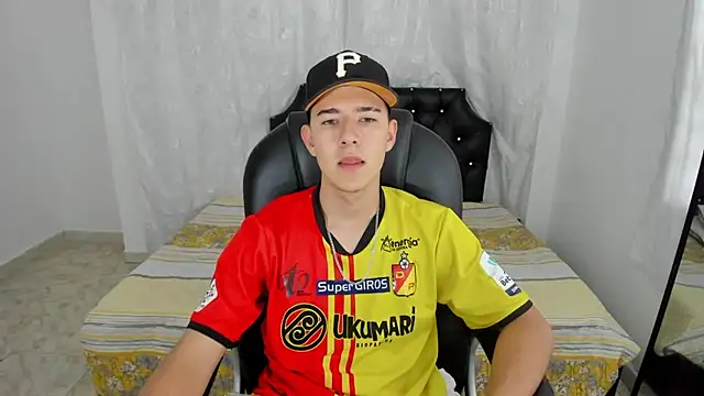 Aleck Boy online show from 11/26/25, 07:59