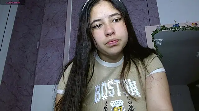 lauxury  online show from 12/15/25, 04:28