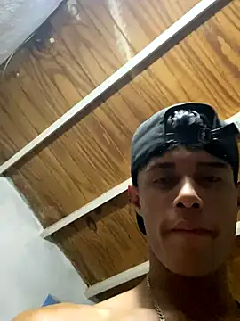 Snapshot of meliodas_23cm chatting on 12/01/25, 03:00 meliodas 23cm online show from 12/01/25, 03:00