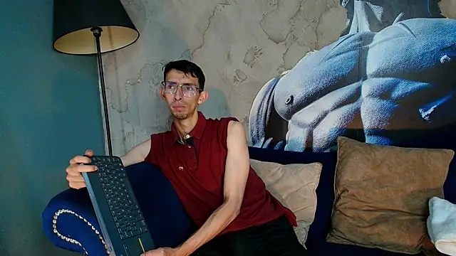 ZyroNight online show from 11/19/25, 07:36