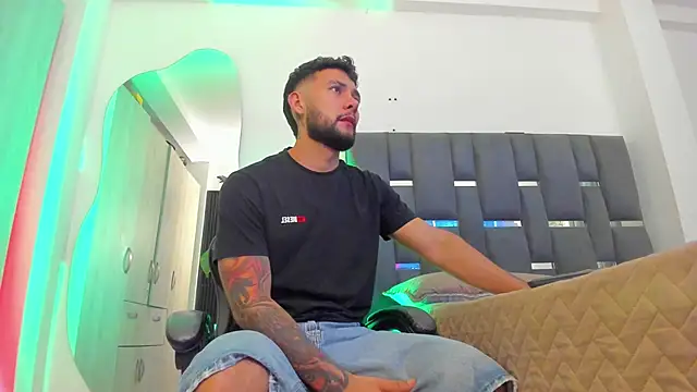 noah corvelle online show from 04/24/26, 03:20