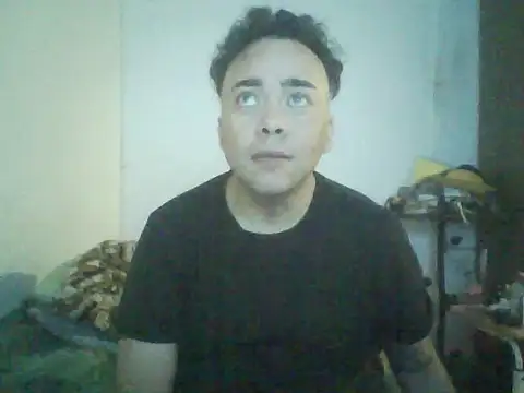 Snapshot of GuilleHotsexy chatting on 11/07/25, 11:21 GuilleHotsexy online show from 11/07/25, 11:21