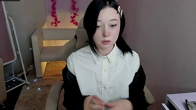 Hanako Rey online show from 11/27/25, 01:35