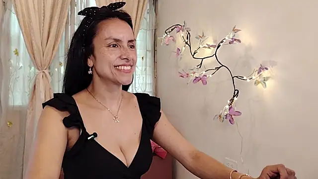 Bella Exhibition online show from 04/22/26, 07:15