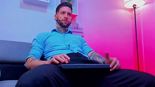 Supreme Alpha online show from 11/19/25, 03:06