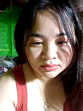 Bee-bgolden online show from 11/23/25, 04:23