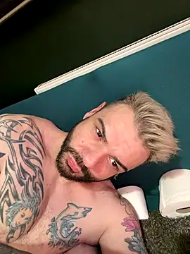 Snapshot of Dvpop chatting on 11/05/25, 03:39 Dvpop online show from 11/05/25, 03:39