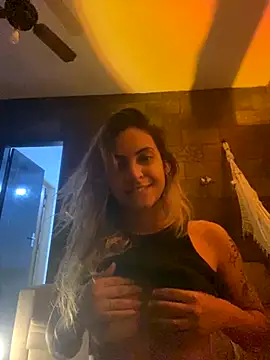 Snapshot of kaakzinha chatting on 11/04/25, 04:44 kaakzinha online show from 11/04/25, 04:44