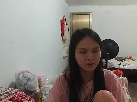 Snapshot of RebelAura chatting on 05/18/26, 04:13 RebelAura online show from 05/18/26, 04:13