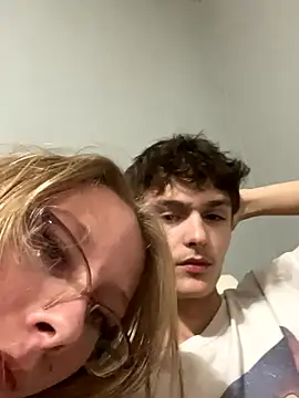 Snapshot of Witness_Us chatting on 11/04/25, 07:18 Witness Us online show from 11/04/25, 07:18