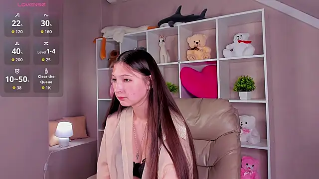 Ella Burns online show from 11/11/25, 09:42