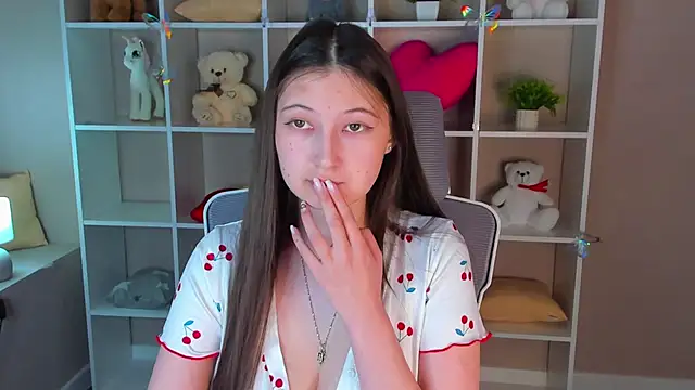 Ella Burns online show from 04/21/26, 02:51