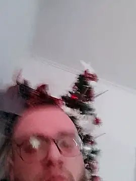 Snapshot of Rayer124 chatting on 01/12/26, 07:35 Rayer124 online show from 01/12/26, 07:35