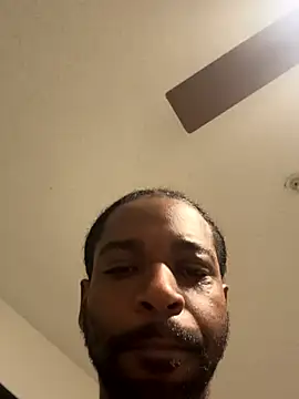 Snapshot of Smoove33 chatting on 11/04/25, 08:46 Smoove33 online show from 11/04/25, 08:46