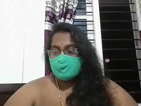 hootypriya online show from 11/24/25, 08:08