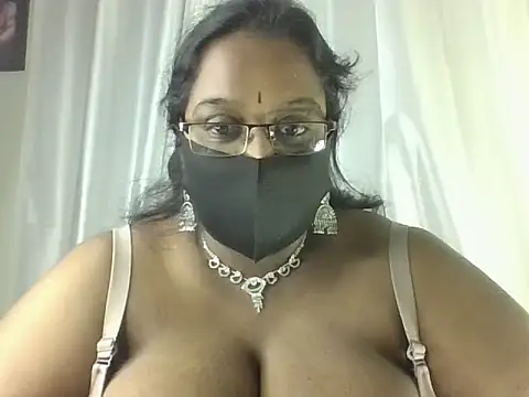 hootypriya online show from 07/02/26, 02:45
