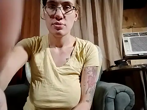 Harley and The Joker online show from 11/26/25, 01:50