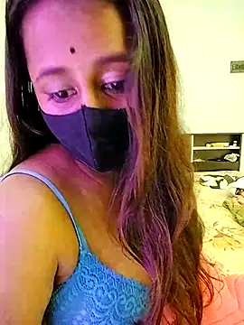 LoveLy-Soneya online show from 12/21/25, 02:30