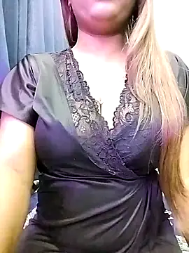 LoveLy-Soneya online show from 04/07/26, 07:20