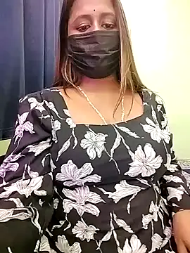 LoveLy-Soneya online show from 04/16/26, 08:31