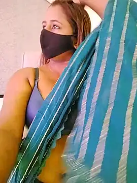 LoveLy-Soneya online show from 05/20/26, 11:38