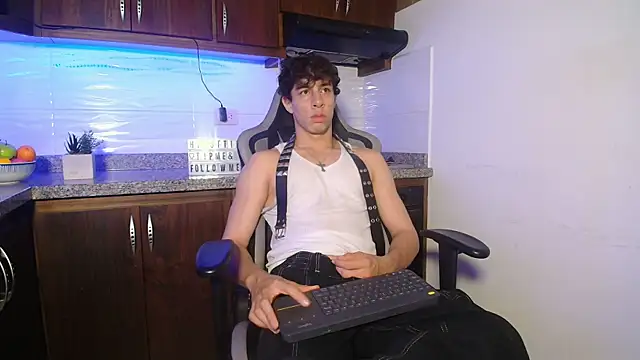 chris evans27 online show from 11/22/25, 02:32