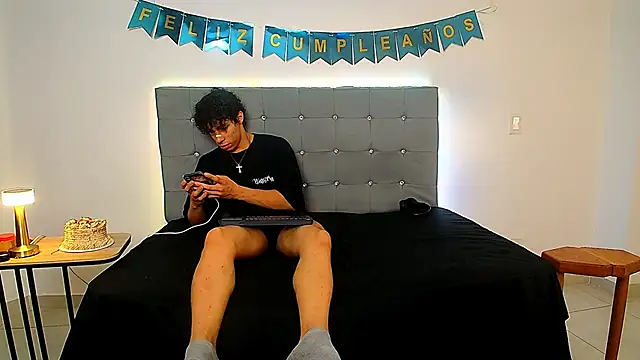 chris evans27 online show from 11/29/25, 03:20