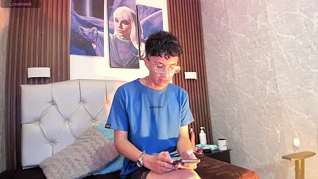 Elian Julian online show from 11/28/25, 12:02