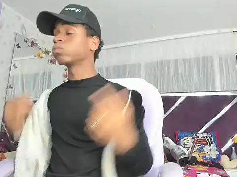 Santy bigcock 01 online show from 01/11/26, 04:06