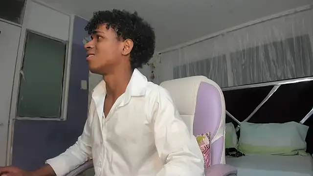 Santy bigcock 01 online show from 03/22/26, 02:37
