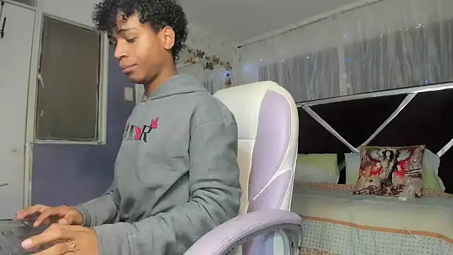 Santy bigcock 01 online show from 03/27/26, 02:28