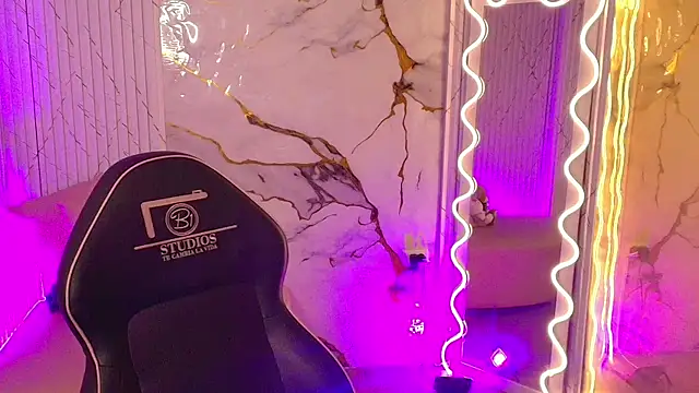 PEACHY TAY online show from 04/22/26, 11:56