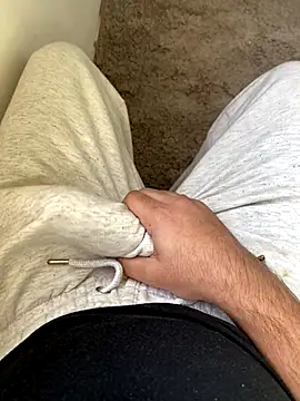 Snapshot of MorenoVelvet chatting on 12/18/25, 11:38 MorenoVelvet online show from 12/18/25, 11:38