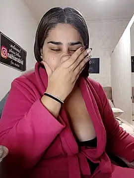 Snapshot of nahiarabiel33 chatting on 05/25/26, 05:41 nahiarabiel33 online show from 05/25/26, 05:41