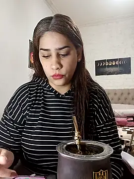 Snapshot of nahiarabiel33 chatting on 08/03/26, 03:38 nahiarabiel33 online show from 08/03/26, 03:38