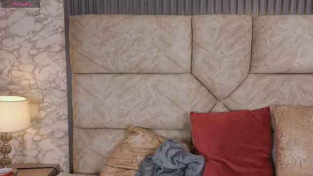 violett fowlerxx online show from 02/11/26, 04:28