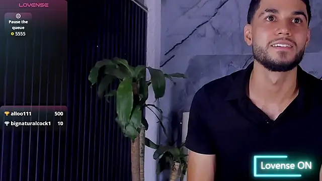 Snapshot of Bry_Dalton chatting on 11/08/25, 04:12 Bry Dalton online show from 11/08/25, 04:12