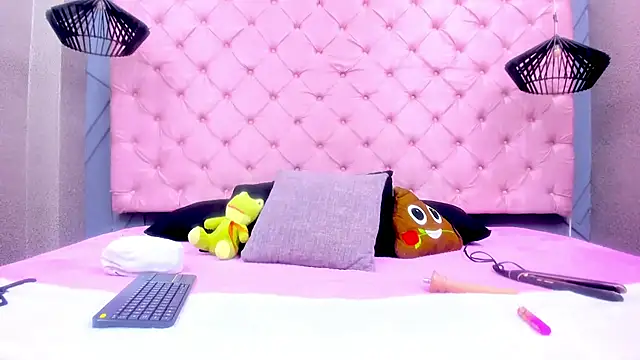 Mia Horney online show from 01/15/26, 01:16